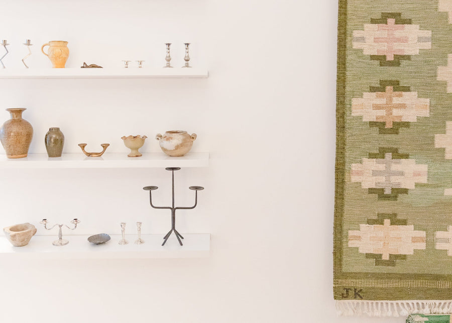 OBJECTS AND ANTIQUES
