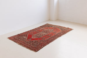 Lori is a handmade Vintage Malayer rug, woven in the North West of Persia. The Malayer region is known for producing some of the most ornate Persian carpets, often known for their mesmerising and intricate repeating patterns.