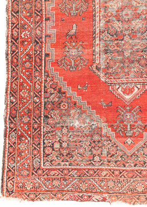 Lori is a handmade Vintage Malayer rug, woven in the North West of Persia. The Malayer region is known for producing some of the most ornate Persian carpets, often known for their mesmerising and intricate repeating patterns.