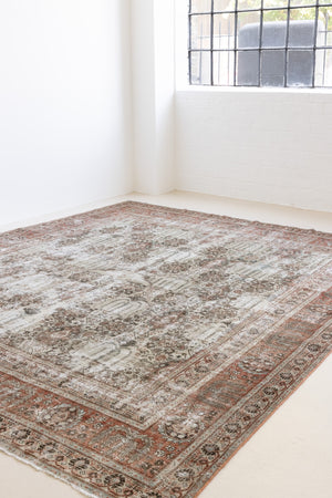 This is a handmade antique Tabriz rug woven in Persia. The Tabriz region is known for producing some of the most ornate Persian carpet, often known for their mesmerising and intricate repeating patterns.