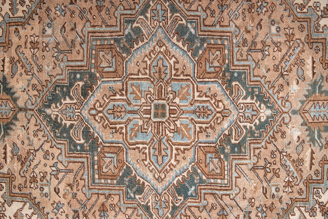 A decorative Heriz rug. Featuring a classic Heriz design in gorgeous soft blue, taupe and cream tones.