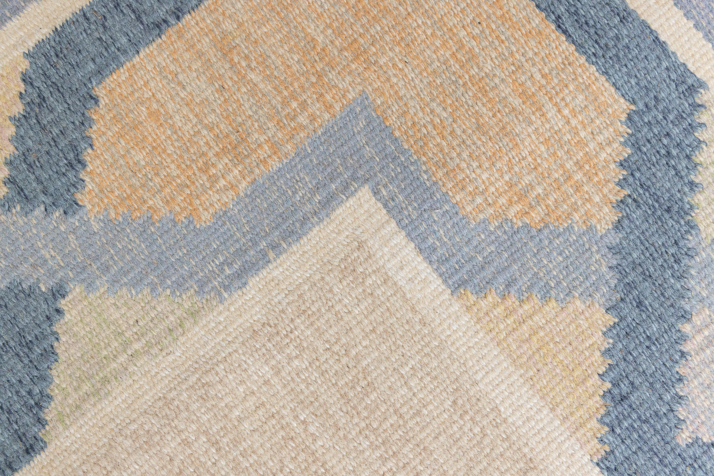 This is a vintage Swedish rug, colourful kilims often feature strong lines and designs inspired by floral and botanical motifs. 
