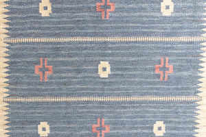 A Vintage Swedish Rug c1960. An original röllakan flatweave carpet featuring a unique design. 