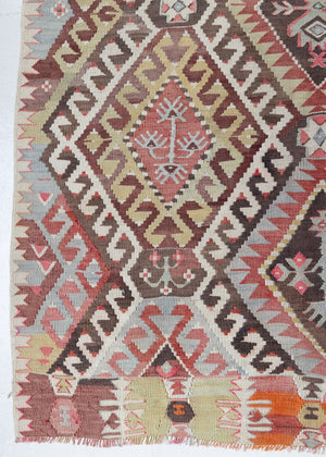 Isadora is a bold, geometric flatweave antique Anatolian kilim.
