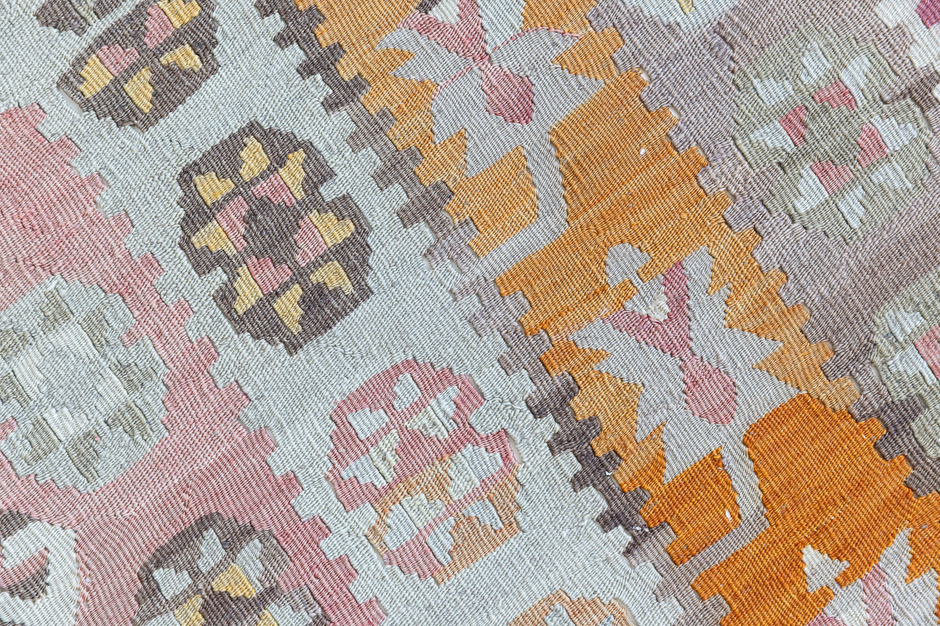 Mirelli is a Central Anatolian kilim. Hand-woven on village and nomadic looms in vivid, naturally dyed colours. Mirelli is dotted with the classic Anatolian star motif, long believed to symbolise happiness and fertility.