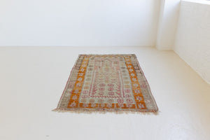 Mirelli is a Central Anatolian kilim. Hand-woven on village and nomadic looms in vivid, naturally dyed colours. Mirelli is dotted with the classic Anatolian star motif, long believed to symbolise happiness and fertility.