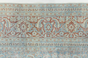 This is a handmade antique Farahan rug, woven in Persia. The Farahan region is known for producing some of the most ornate Persian carpets, often known for their mesmerising and intricate repeating patterns.