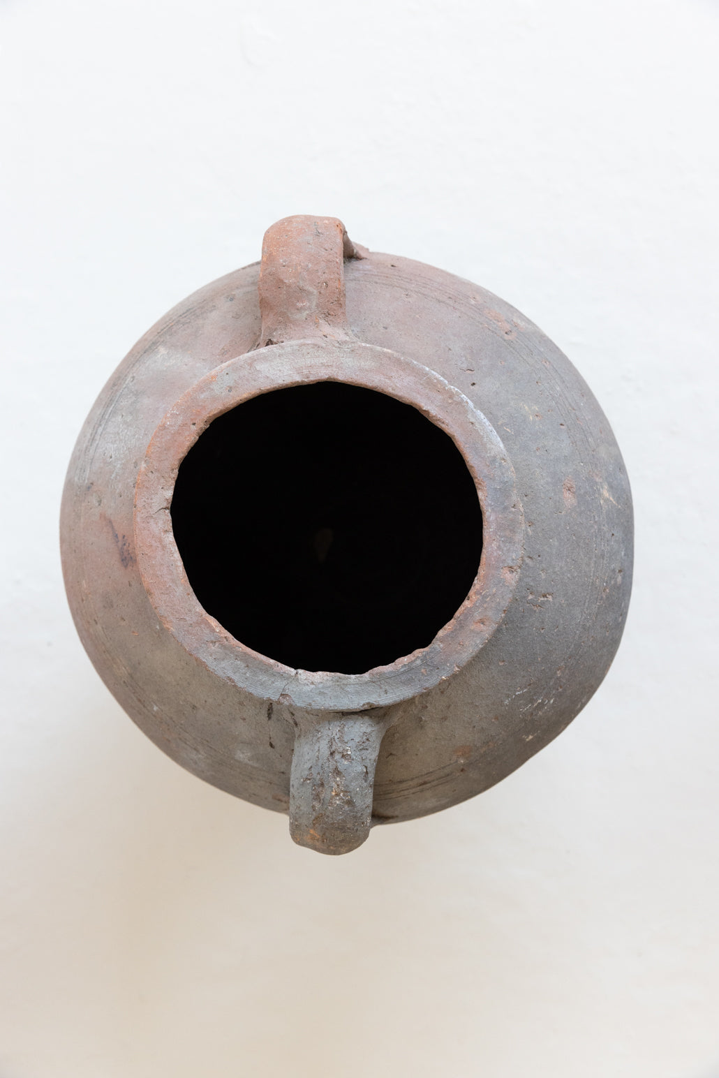 ANTIQUE OLIVE POT