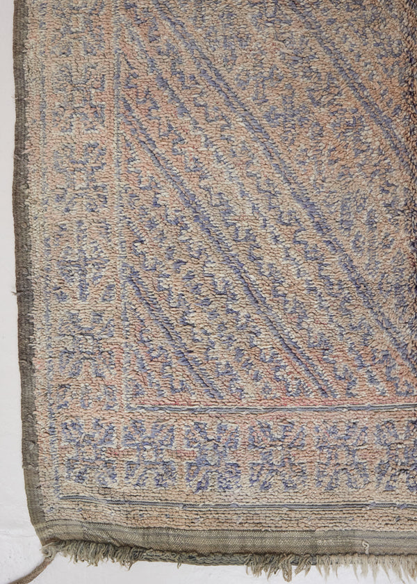 Juniper Beni M’guild rug with a thick pile and pretty diamond pattern. Beautiful textured carper in a peach colour