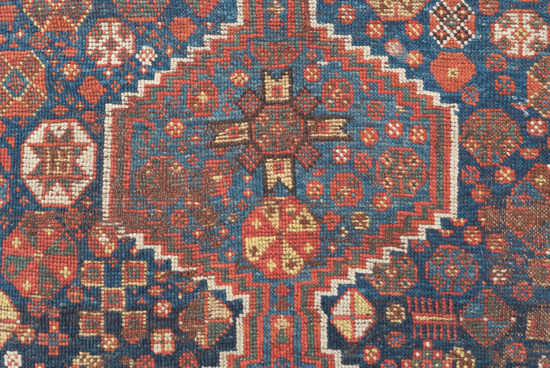 Handwoven Aliya Rug - Soft Natural Dyes, Intricate Patterns - Medilion