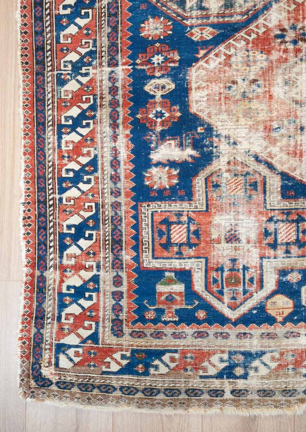Yuri - Antique and handmade rugs with vibrant colors - Left Corner View