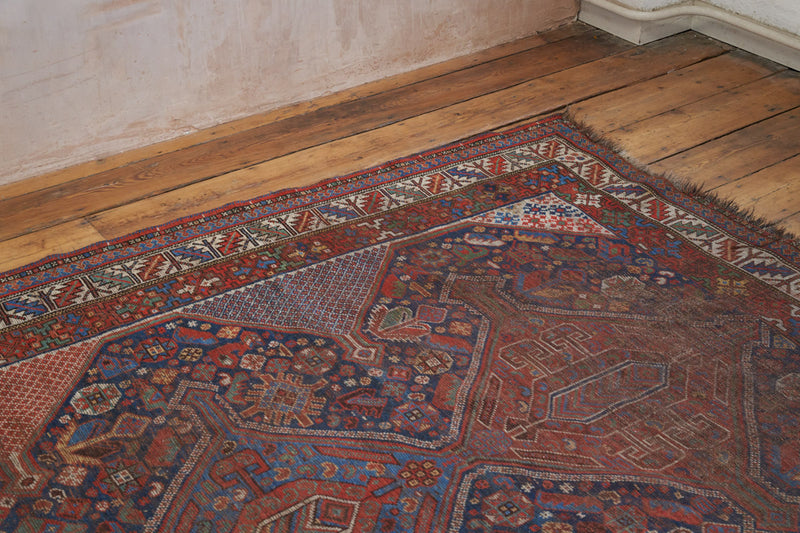 Pascale - Qashqais Nomadic Rug with Intricate Handcrafted Patterns