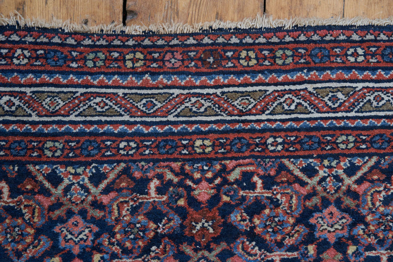 Elegant Maggie Malayer Rug with Ornate Patterns - Border View