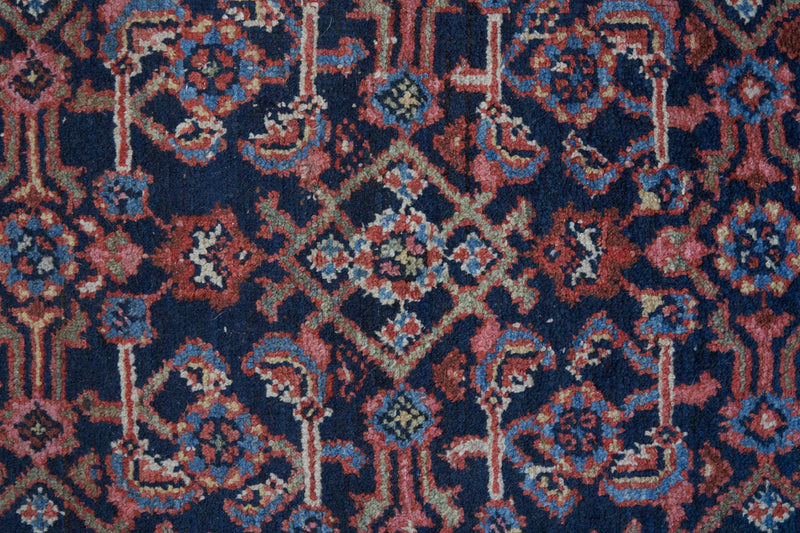 Traditional Maggie Rug with Persian Style and Intricate Patterns