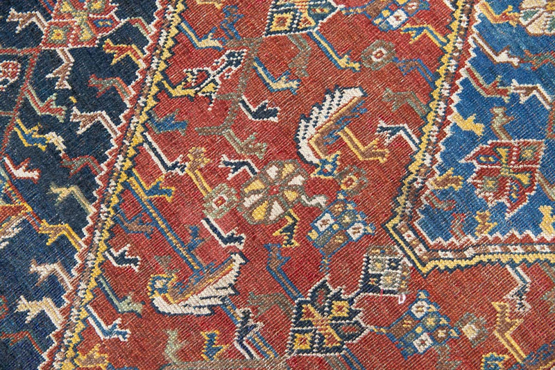 Clarissa - Antique Qashqai Rug with Intricate Tribal Patterns - Medilion View