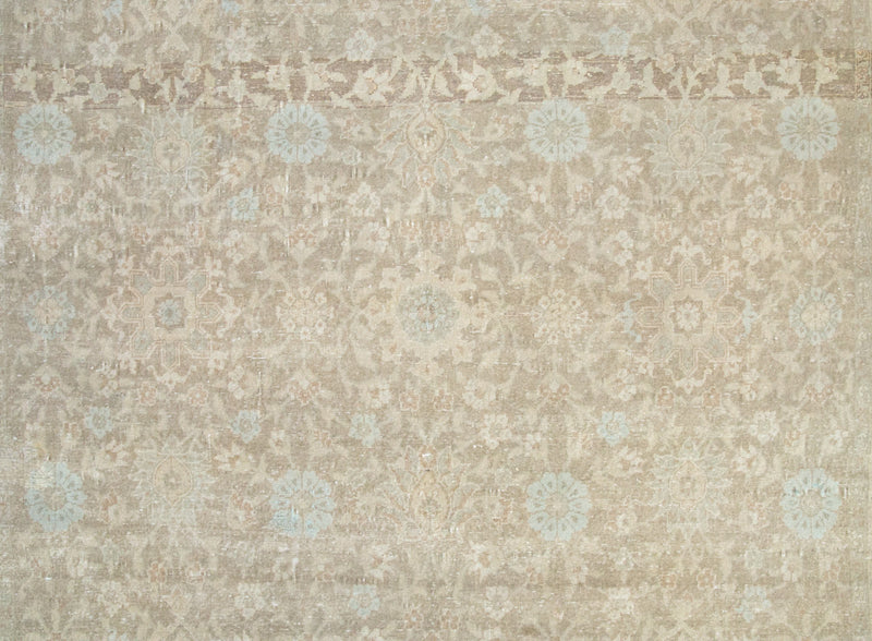 Tina - Antique Persian Rug with Soft and Muted Tones - Medilion 