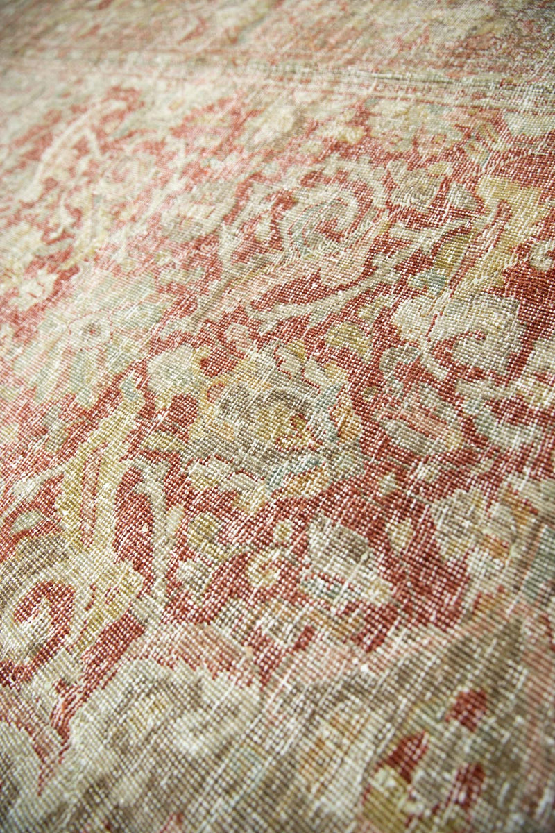 Traditional Opal Antique Mahal Rug with Persian design - Field