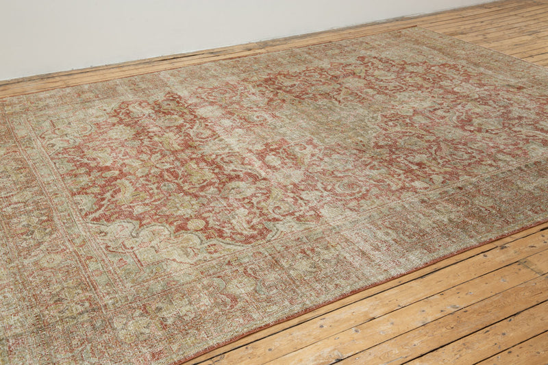 Vintage Opal Antique Mahal rug with Earthy Tones - Side View