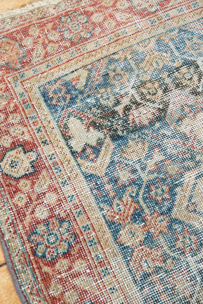 Vivien Antique Washed Mahal Rug - Guard Border